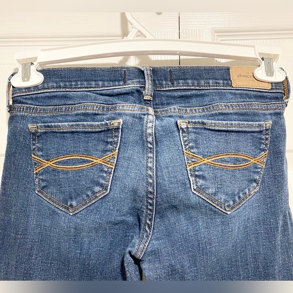 Abercrombie Kids Blue Jeans Size 16 - Picture 3 of 12